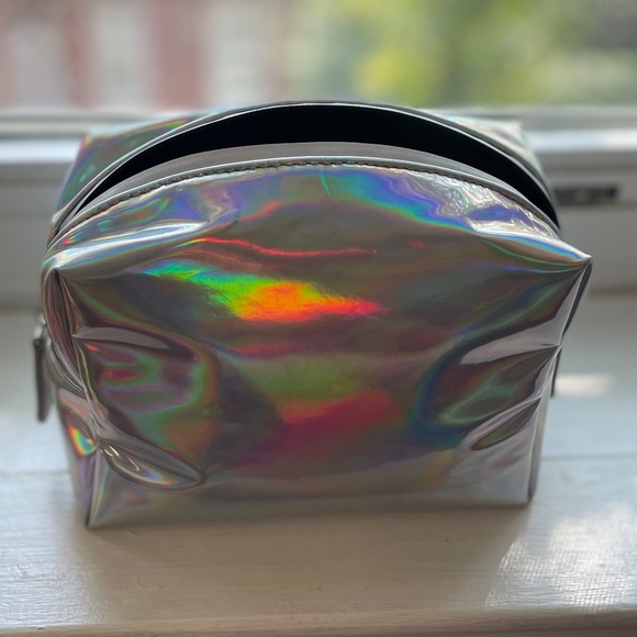 Canna Style Holographic Smell-Proof Pouch - Picture 5 of 5